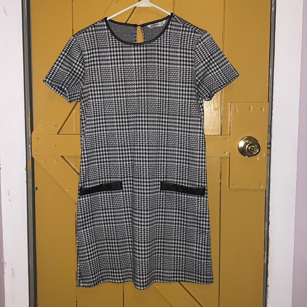 Houndstooth mini from ASOS size medium